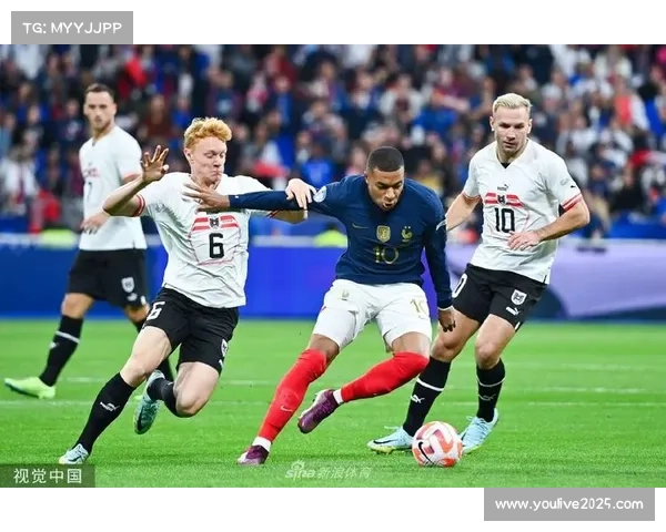 吉鲁吊射中柱，姆巴佩补射被封堵瞬间