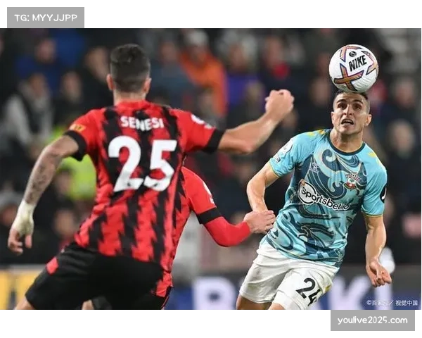 通讯：勒阿弗尔对阵梅斯，主队球迷在第13分钟集体鼓掌致敬因伤退役的前球员