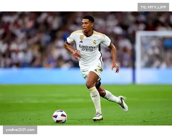 贝林厄姆专访：谈在皇马体系下适应更高频次的攻防转换与跑动要求